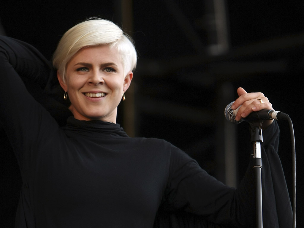 ROBYN: The Best Thing In Pop Today « The Brown Tweed Society